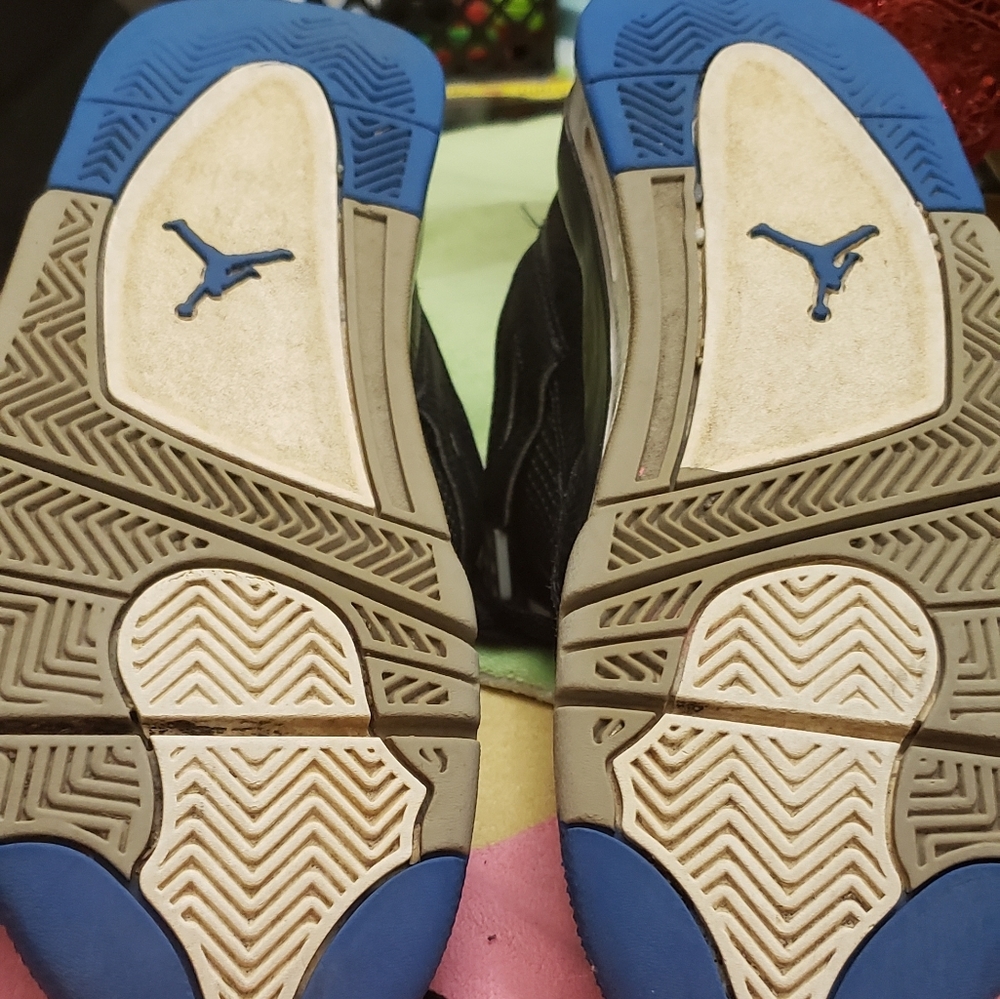 Used boys shoe( 6y )